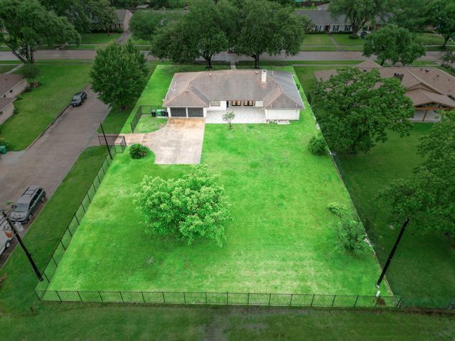 6407 Burning Tree Drive, Houston, TX 77036