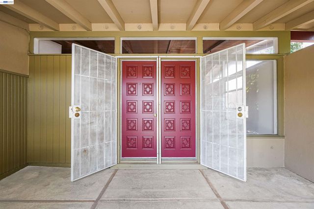 1673 Southgate St, Hayward, CA 94545