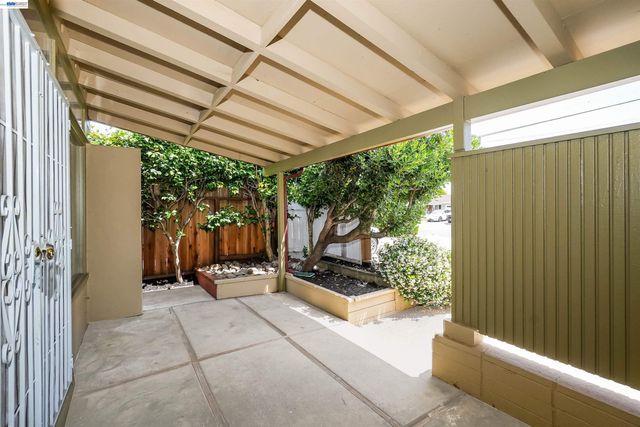 1673 Southgate St, Hayward, CA 94545
