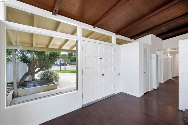 1673 Southgate St, Hayward, CA 94545