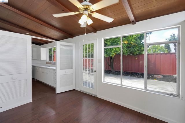 1673 Southgate St, Hayward, CA 94545