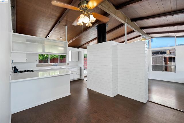 1673 Southgate St, Hayward, CA 94545