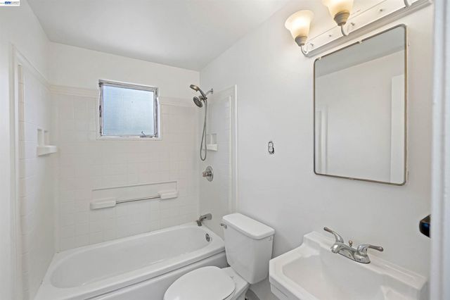 1673 Southgate St, Hayward, CA 94545