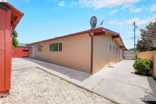 1673 Southgate St, Hayward, CA 94545