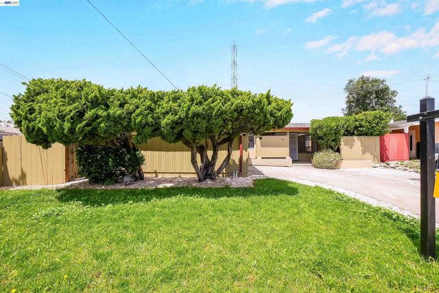 1673 Southgate St, Hayward, CA 94545