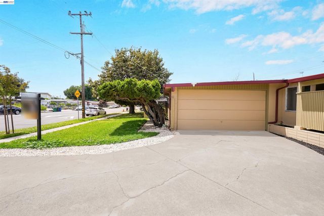 1673 Southgate St, Hayward, CA 94545