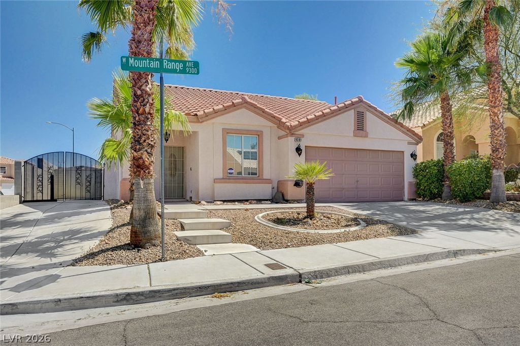 9301 Mountain Range Avenue, Las Vegas, NV 89129