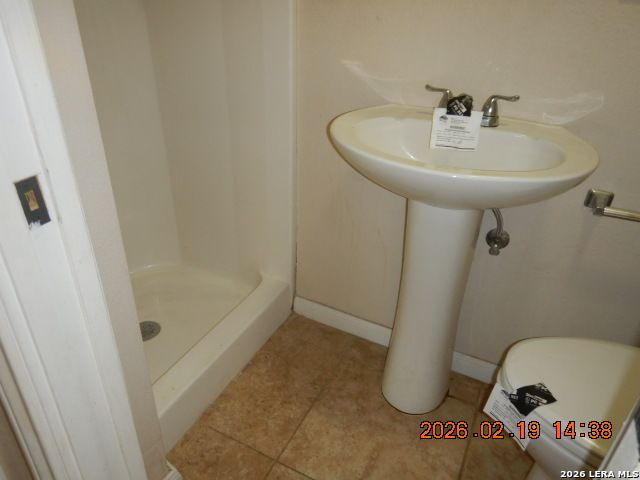 5875 Castle Lk, San Antonio, TX 78218