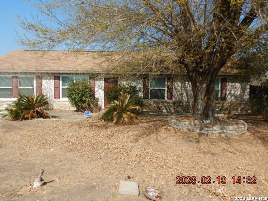 5875 Castle Lk, San Antonio, TX 78218