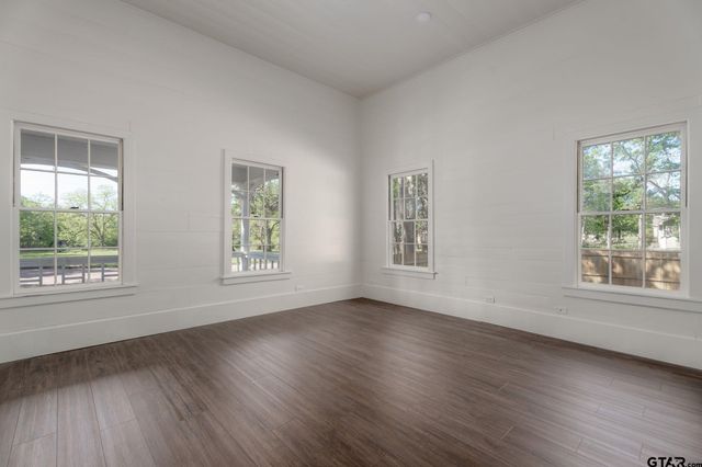 605 E CALVERT ST., Troup, TX 75789