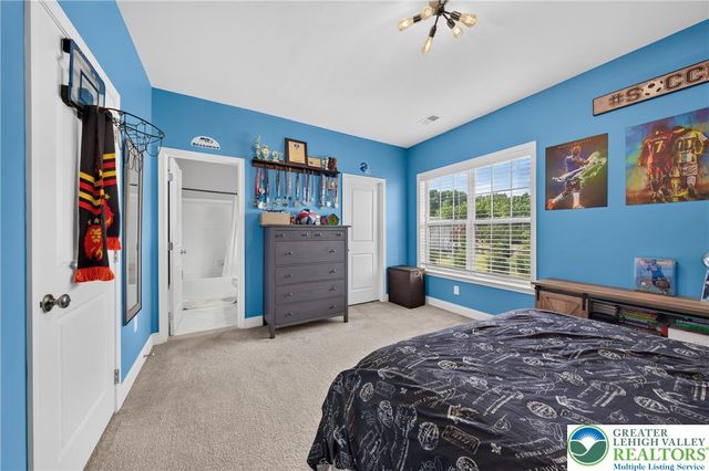 6155 Blue Belle Drive, Upper Saucon Twp, PA 18034