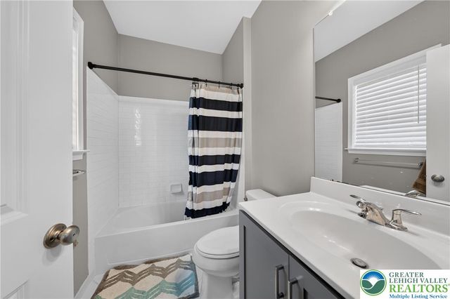 6155 Blue Belle Drive, Upper Saucon Twp, PA 18034