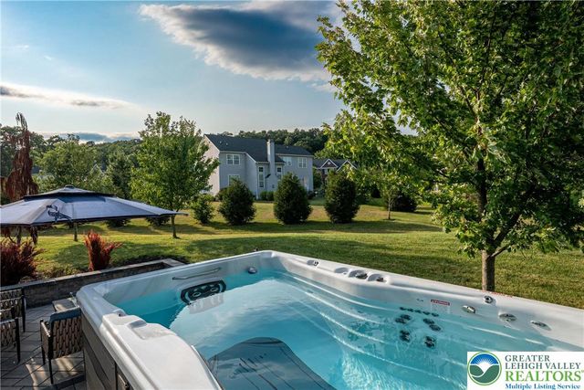 6155 Blue Belle Drive, Upper Saucon Twp, PA 18034