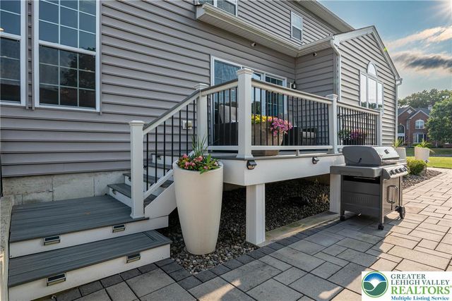 6155 Blue Belle Drive, Upper Saucon Twp, PA 18034