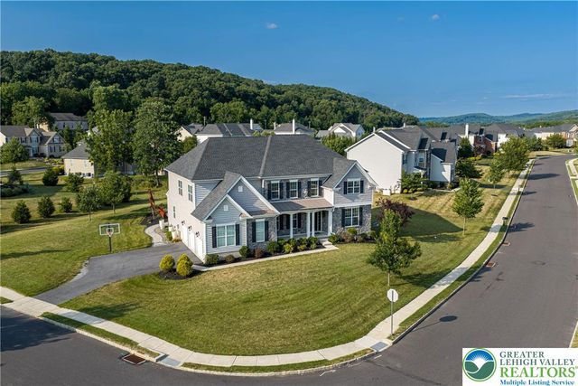6155 Blue Belle Drive, Upper Saucon Twp, PA 18034