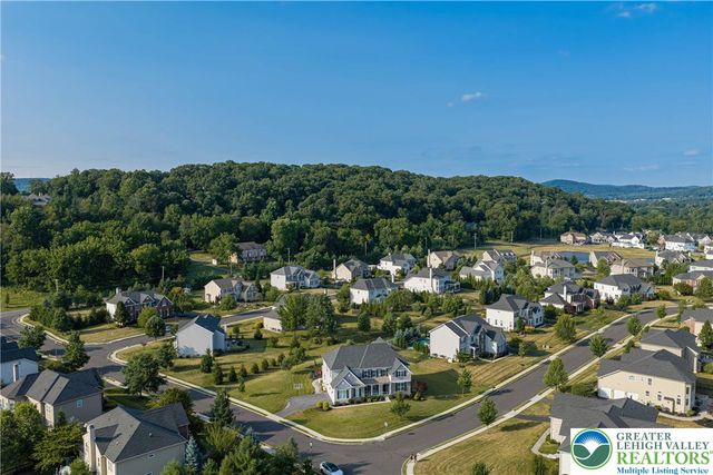 6155 Blue Belle Drive, Upper Saucon Twp, PA 18034