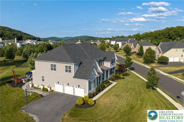 6155 Blue Belle Drive, Upper Saucon Twp, PA 18034