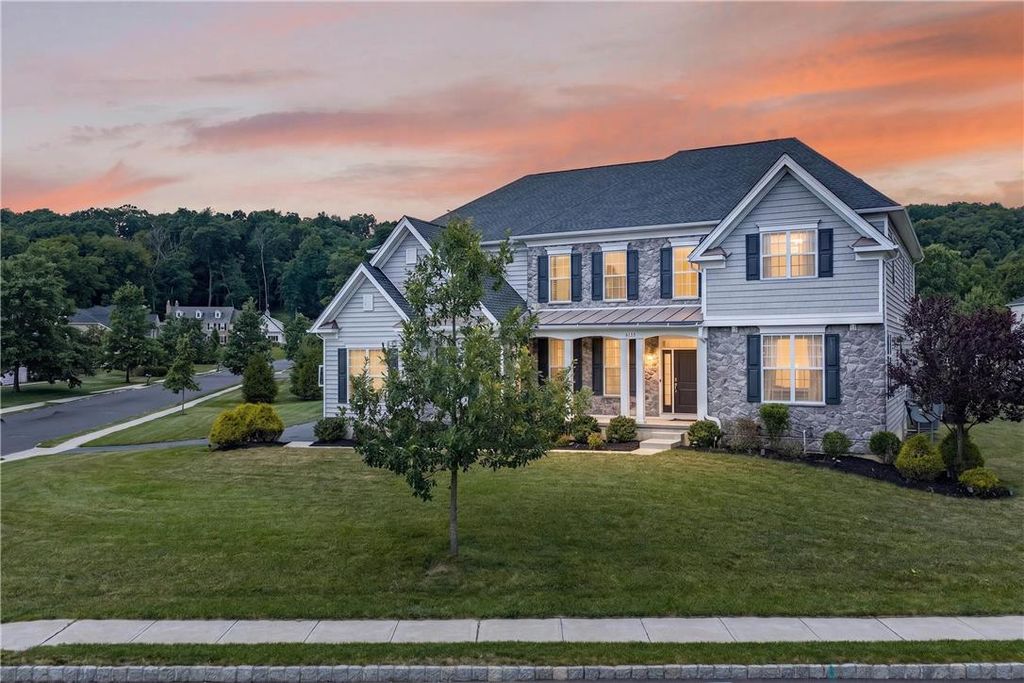 6155 Blue Belle Drive, Upper Saucon Twp, PA 18034