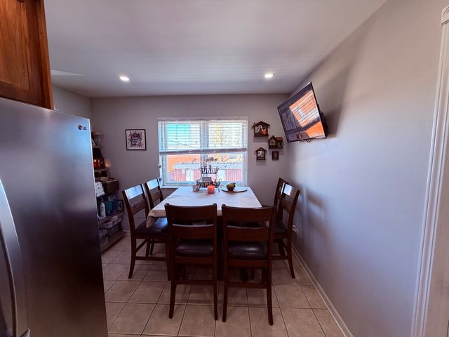 4209 Kolze Avenue 2S, Schiller Park, IL 60176