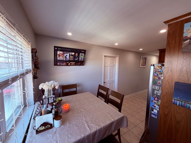 4209 Kolze Avenue 2S, Schiller Park, IL 60176