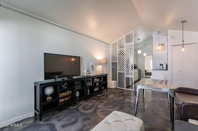 2309 S College Avenue 11, Tempe, AZ 85282