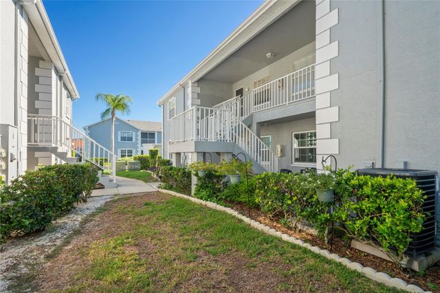 12041 HOOSIER COURT 202, Hudson, FL 34667