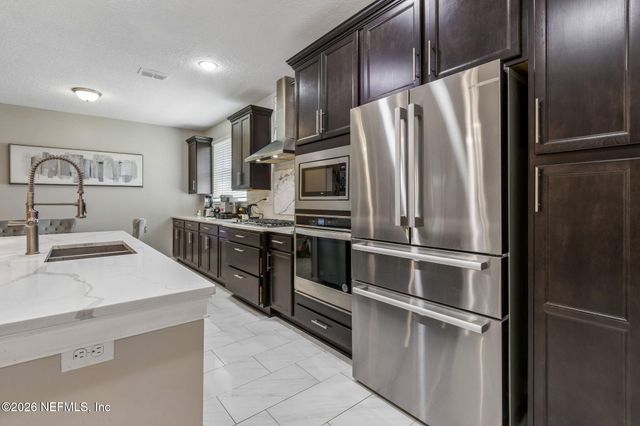 75424 SUNBERRY Drive, Yulee, FL 32097