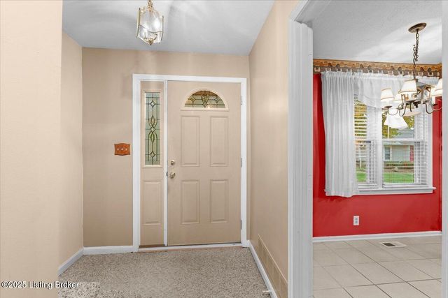 10509 Burns Ct, Louisville, KY 40223