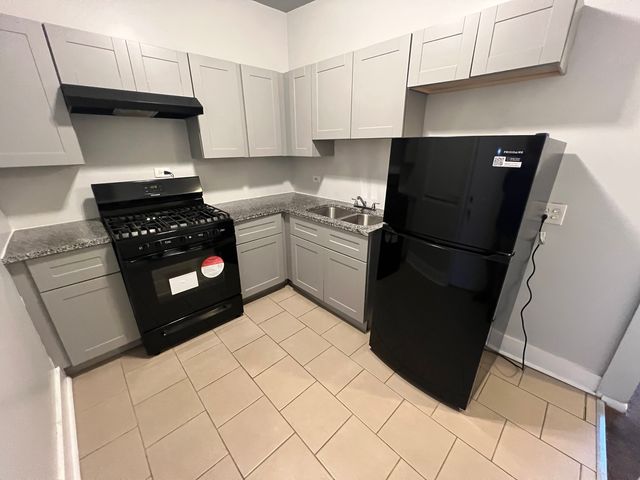 71 E 69th Street 3, Chicago, IL 60637