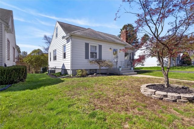 45 Longcroft Road, Irondequoit, NY 14609