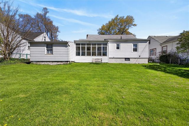45 Longcroft Road, Irondequoit, NY 14609
