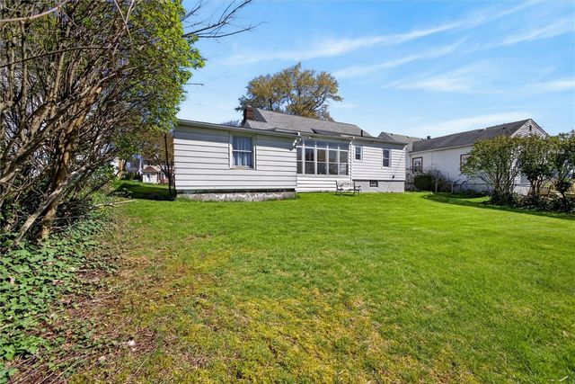 45 Longcroft Road, Irondequoit, NY 14609