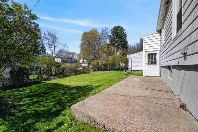 45 Longcroft Road, Irondequoit, NY 14609