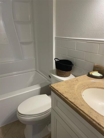 706 115TH 2401, St Petersburg, FL 33716