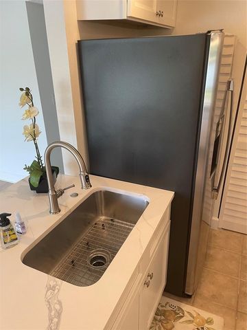 706 115TH 2401, St Petersburg, FL 33716