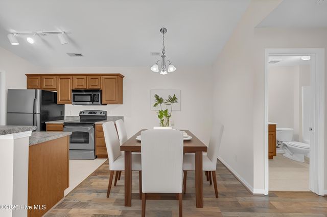 4416 Jay Bird Circle Unit 201, Wilmington, NC 28412