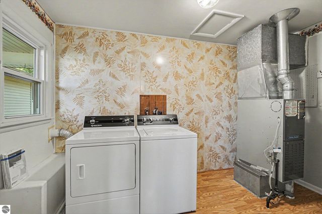 131 Riverside Drive, Alma, MI 48801