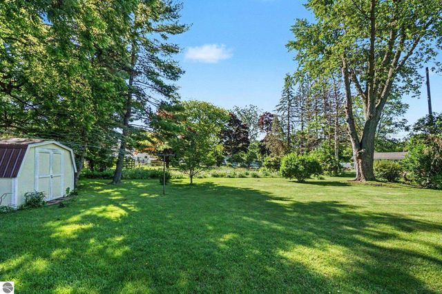 131 Riverside Drive, Alma, MI 48801