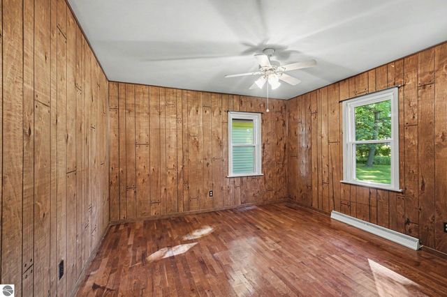 131 Riverside Drive, Alma, MI 48801