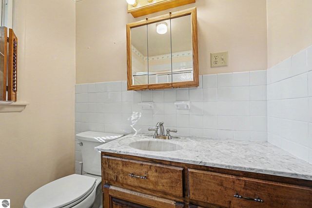 131 Riverside Drive, Alma, MI 48801