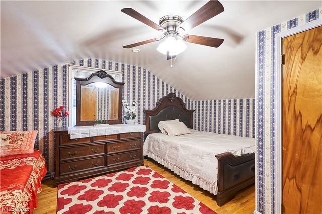 636 Franklin Avenue, Cuyahoga Falls, OH 44221