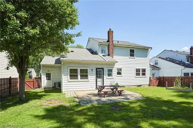 636 Franklin Avenue, Cuyahoga Falls, OH 44221
