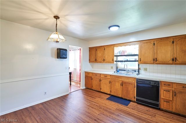 636 Franklin Avenue, Cuyahoga Falls, OH 44221