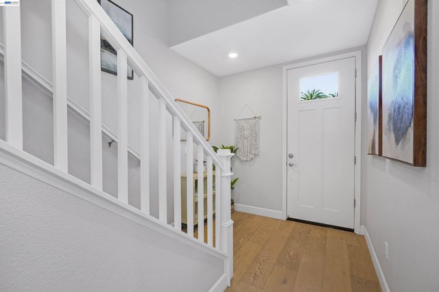 405 Industrial Parkway, Hayward, CA 94544