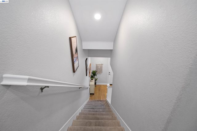 405 Industrial Parkway, Hayward, CA 94544