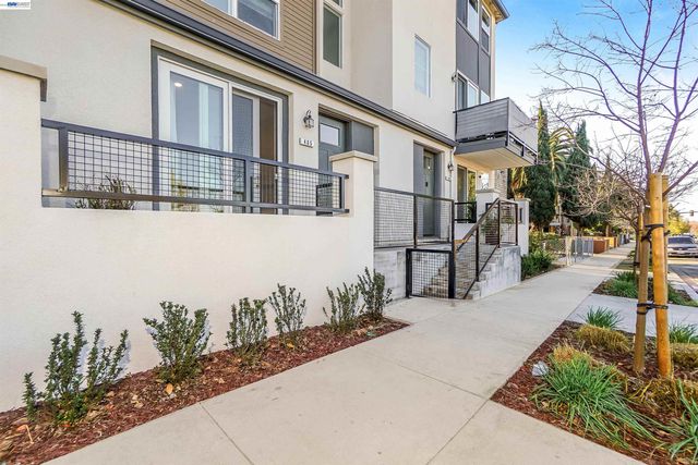 405 Industrial Parkway, Hayward, CA 94544