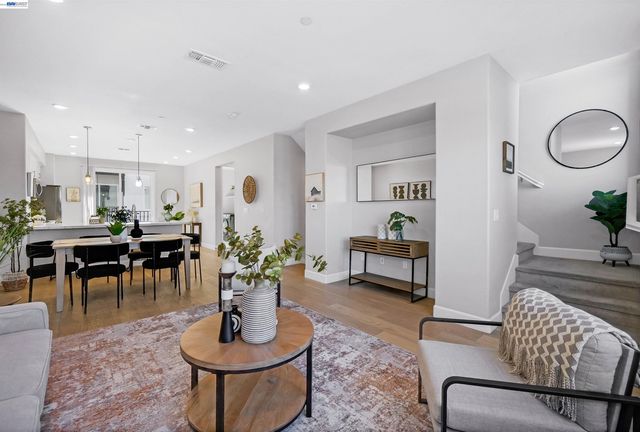 405 Industrial Parkway, Hayward, CA 94544