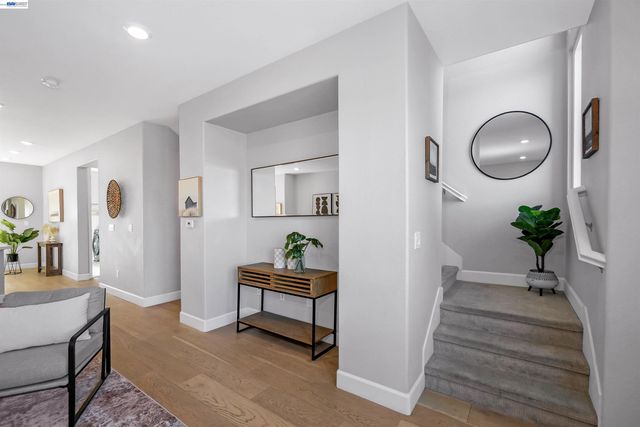 405 Industrial Parkway, Hayward, CA 94544