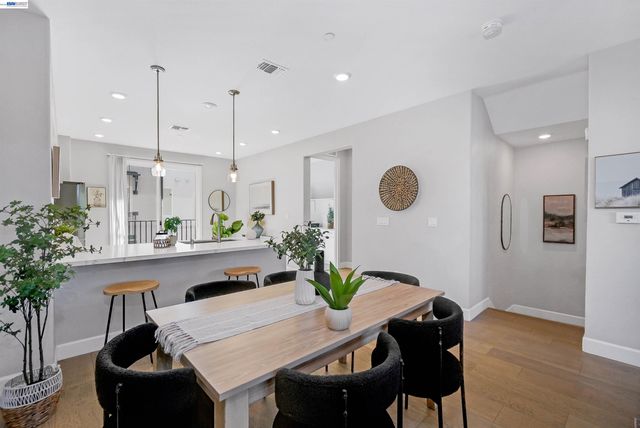 405 Industrial Parkway, Hayward, CA 94544