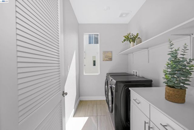 405 Industrial Parkway, Hayward, CA 94544